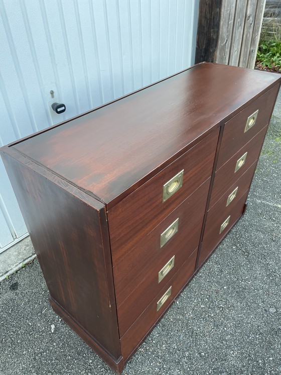 Image 1 of Commode Mid Century En Bois De Teck Et Laiton Doré Dans Le Style De Henredon