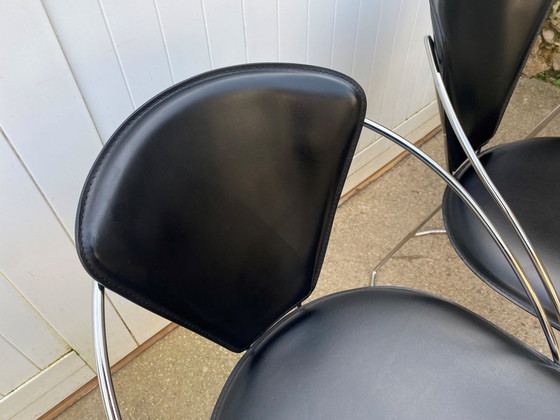 Image 1 of Lot De 4 Fauteuils Chaises Linda De Arrben Cuir Noir Armature Acier Chromé Vintage 1980