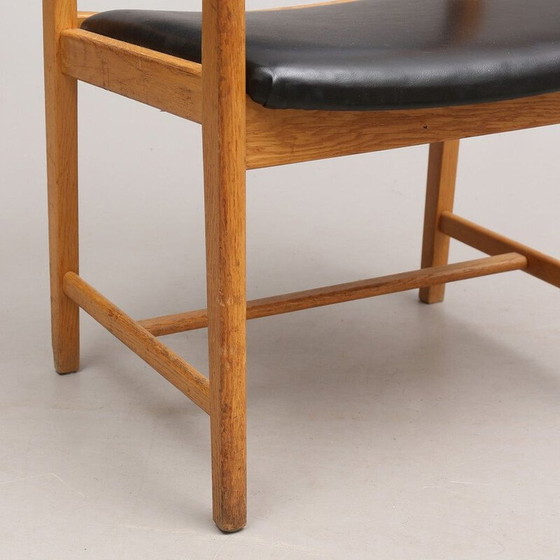 Image 1 of Paire de fauteuils vintage en skaï et bois