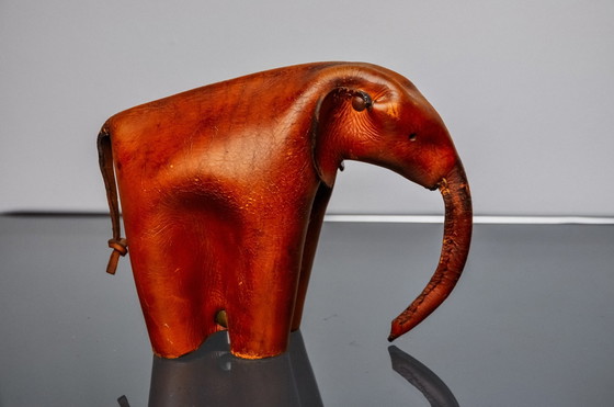 Image 1 of Eléphant En Cuir Par Deru Wiesbaden, Allemagne, 1960