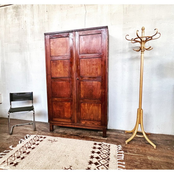 Image 1 of Armoire vintage en bois de chêne, 1950