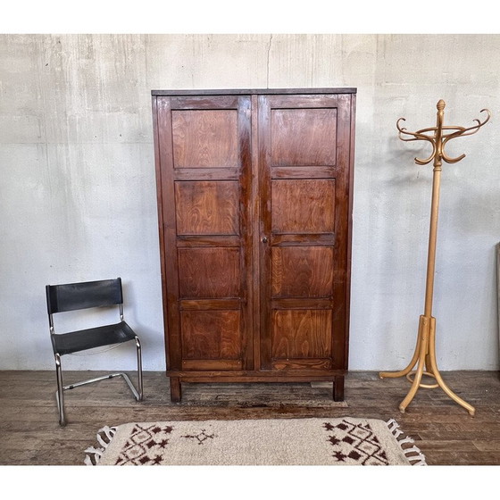Image 1 of Armoire vintage en bois de chêne, 1950