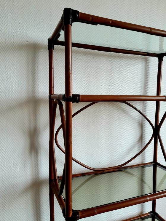 Image 1 of Grande Étagère En Rotin Et Verre Fumé 1960 