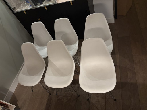 2X Vitra Eames Dsr Chairs