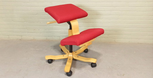 Chaise de bureau à genoux / chaise d'équilibre Stokke