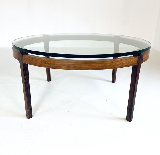 Image 1 of Table basse en bois de rose et verre