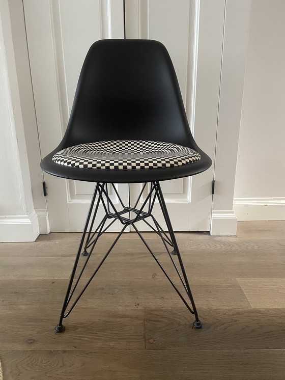 Image 1 of 6x Vitra Chair Eames Dsr Basic Dark Base Upholstered