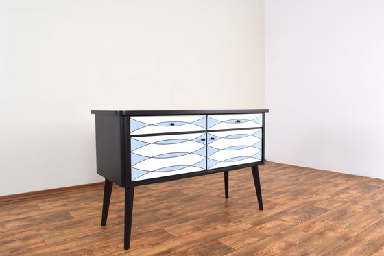 Image 1 of Mid Century Op-Art. Buffet allemand peint à la main, années 1960.