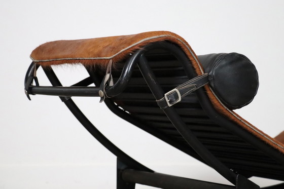 Image 1 of Cassina Lc4 Chaise Longue En Ponyskin Marron Par Le Corbusier, Charlotte Perriand