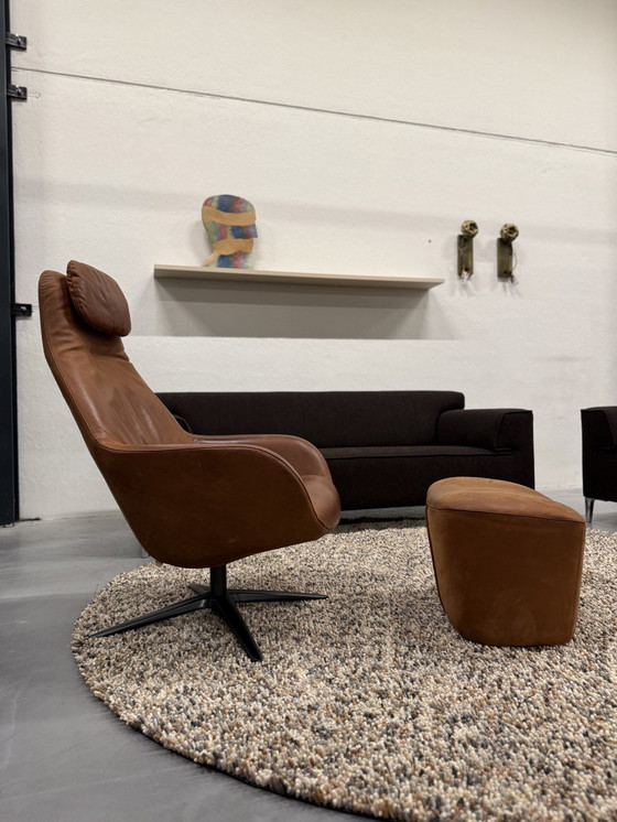 Image 1 of Pode Spot Deux Fauteuil pivotant avec pouf et oreiller Cuir Danza