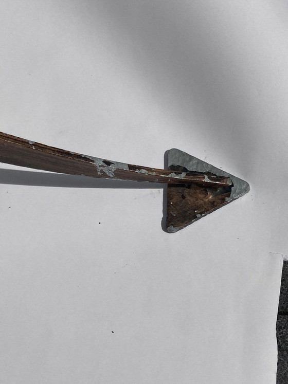 Lampadaire tripode brutaliste, Allemagne, années 1970 – Metal (photo 8 of 9)