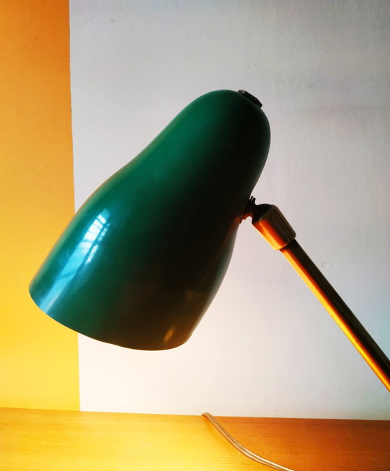 Image 1 of Lampe 1950 Vintage En Laiton Et Métal Laqué Vert Goût Mategot