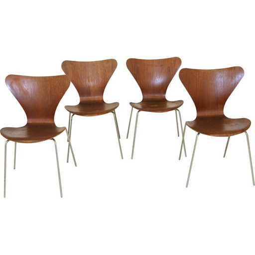 Ensemble de 4 chaises vintage "model 7" par Arne Jacobsen, Danemark 1950