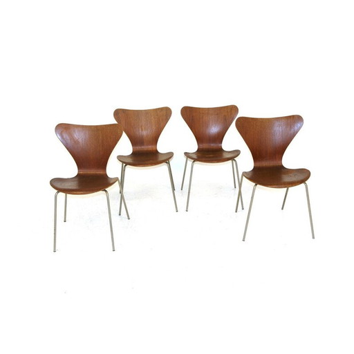 Ensemble de 4 chaises vintage "model 7" par Arne Jacobsen, Danemark 1950