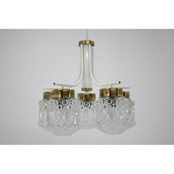 Image 1 of Lustre vintage en verre et laiton par Kamenický Šenov, Tchécoslovaquie 1970