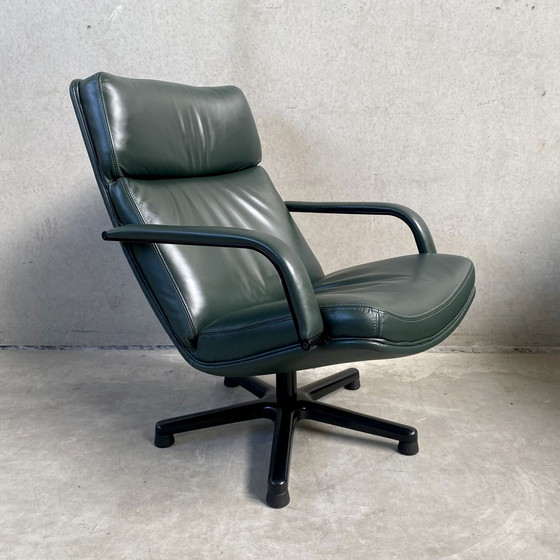 Image 1 of Artifort F141 fauteuil pivotant en cuir Geoffrey Harcourt