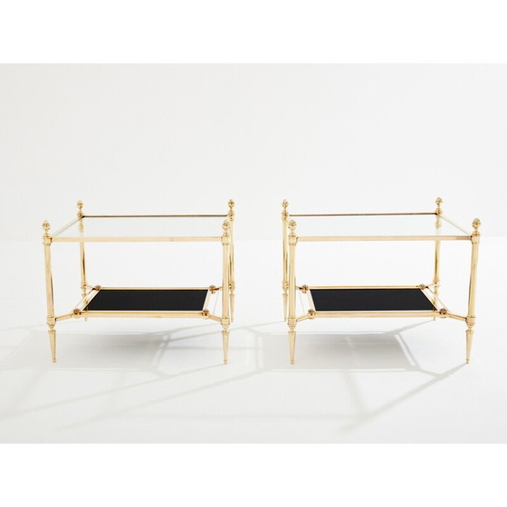 Image 1 of Paire de tables d'appoint vintage en laiton et verre opalin pour La Maison Jansen, 1970