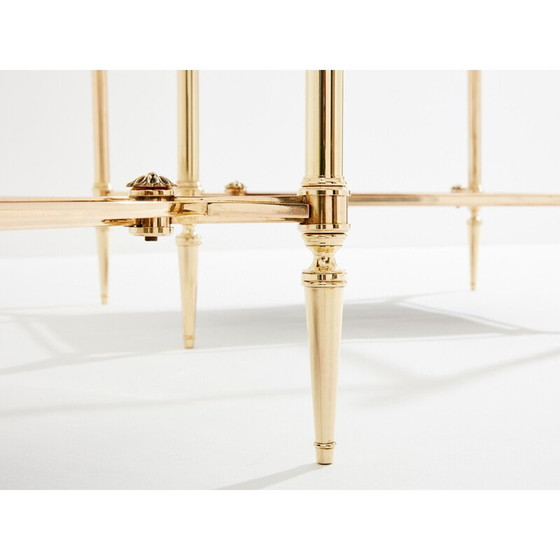 Image 1 of Paire de tables d'appoint vintage en laiton et verre opalin pour La Maison Jansen, 1970