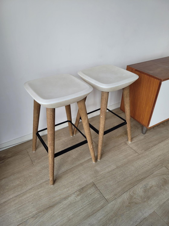 Image 1 of 2x Tabouret Pebble Par Benjamin Hubert