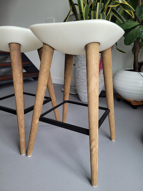 Image 1 of 2x Tabouret Pebble Par Benjamin Hubert