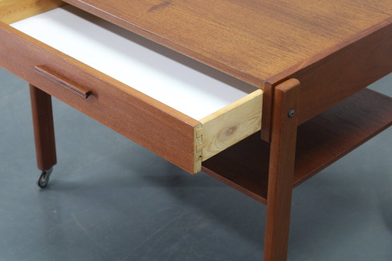 Image 1 of Chariot de couture ou table d'appoint en teck danois des années 1960