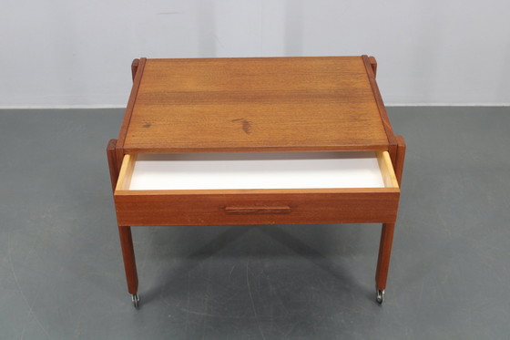 Image 1 of Chariot de couture ou table d'appoint en teck danois des années 1960
