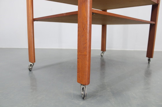 Image 1 of Chariot de couture ou table d'appoint en teck danois des années 1960