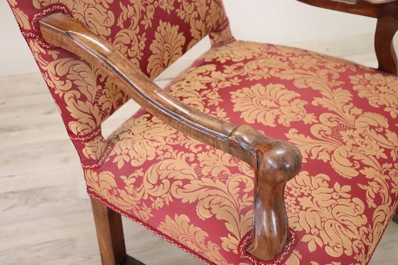 Image 1 of Fauteuil ancien en bois, 18ème siècle