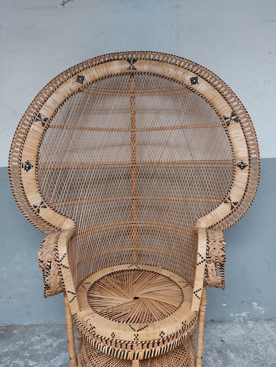 Image 1 of Chaise Peacock Emanuella