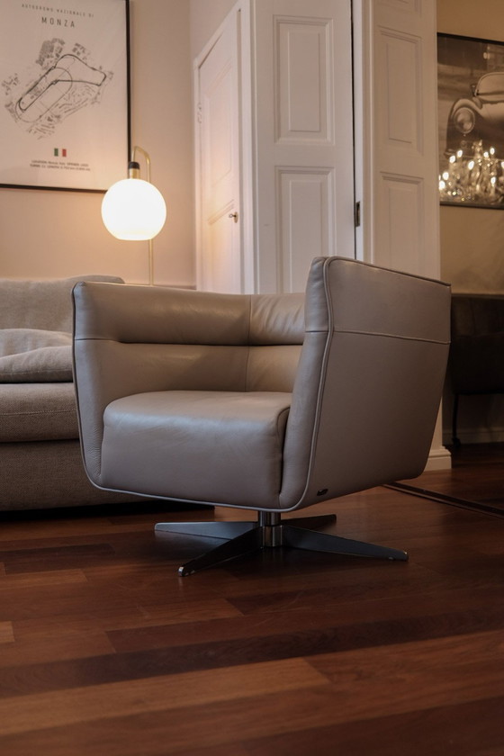 Image 1 of Natuzzi Swivel Chair Beige