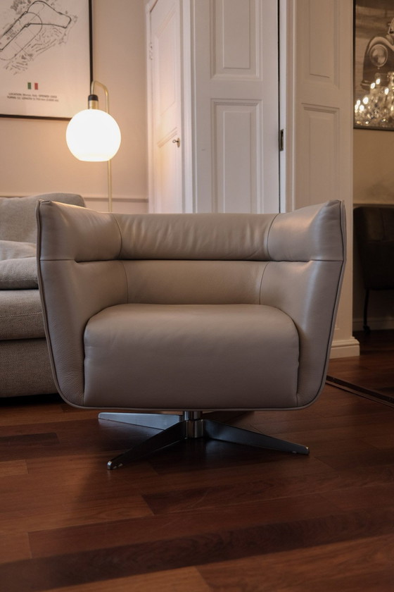 Image 1 of Natuzzi Swivel Chair Beige