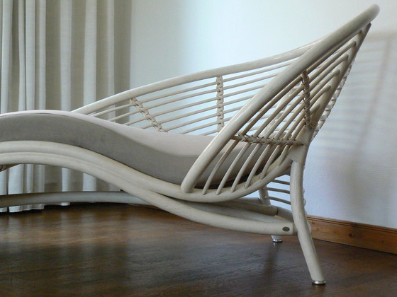 Image 1 of Magnifique canapé / lit de jour en rotin vintage et confortable