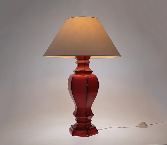 Image 1 of Grand pied de lampe en faïence rouge de Chinoiserie