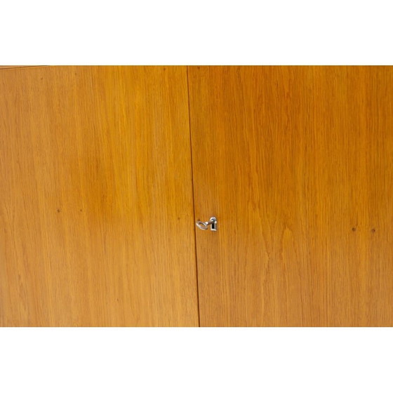 Image 1 of Buffet vintage en hêtre, moderniste U-460 par Jiří Jiroutek, Tchécoslovaquie 1958