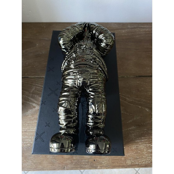 Image 1 of Figurine vintage en résine solide