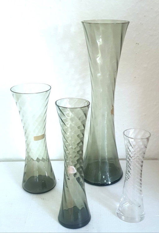 4X Vases à bord dentelé par Alfred Taube pour Füge & Taube