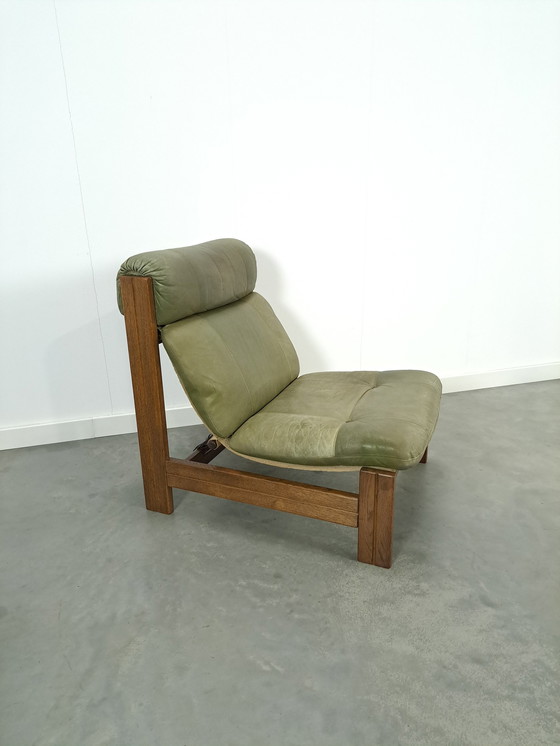 Image 1 of Chaise en cuir vert avec bois de chêne