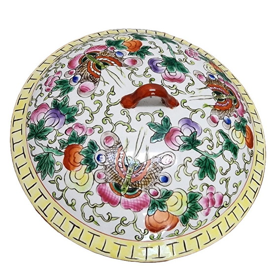 Image 1 of Tambour en porcelaine chinoise avec papillons Début du 20e siècle