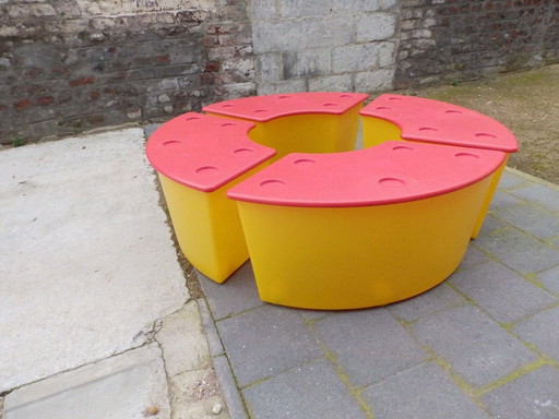 IKEA Design HAGBERG 4 Bancs Coffres Enfants en Plastique Jaune et Rouge