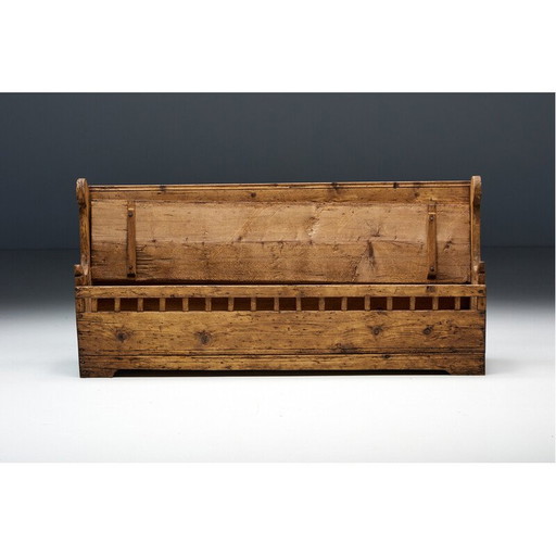 Banc vintage 3 places en bois de Haute-Savoie, France