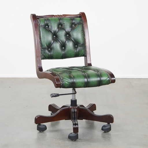 Chaise de bureau Chesterfield à roulettes en cuir de vache vert