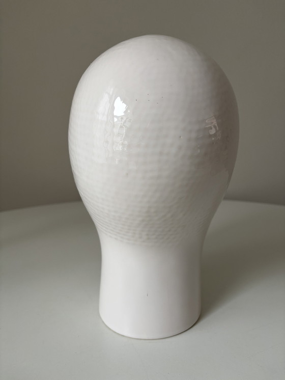 Image 1 of Présentoir en verre vintage pour casques ou chapeaux 1980