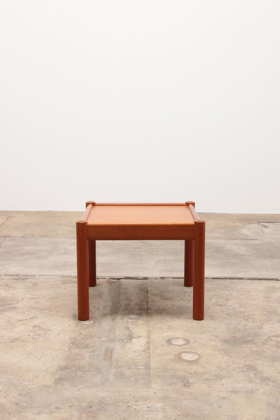 Image 1 of Table basse vintage en teck des années 1960 au Danemark