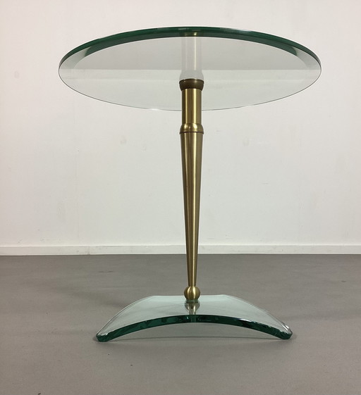 Table d'appoint italienne en verre rond épais avec pied en laiton Seventies