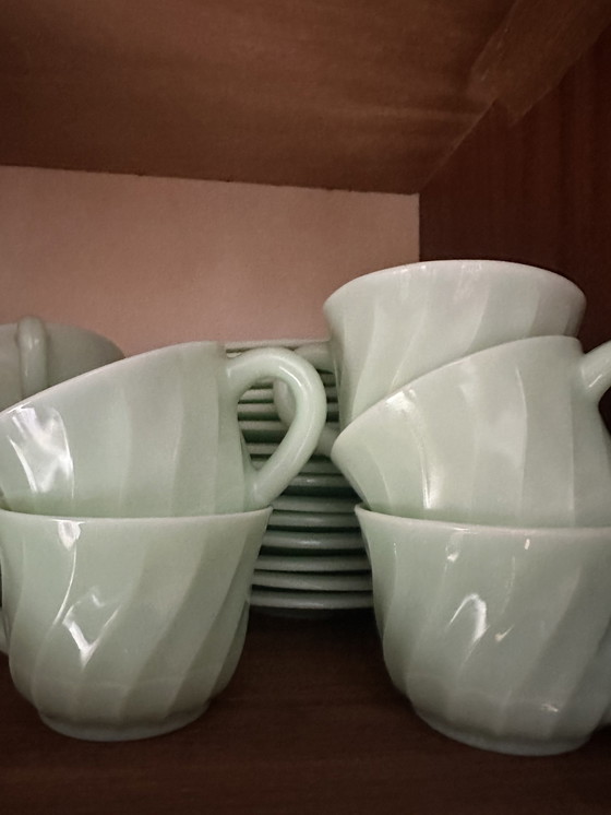 Image 1 of Tasse et soucoupe en opaline