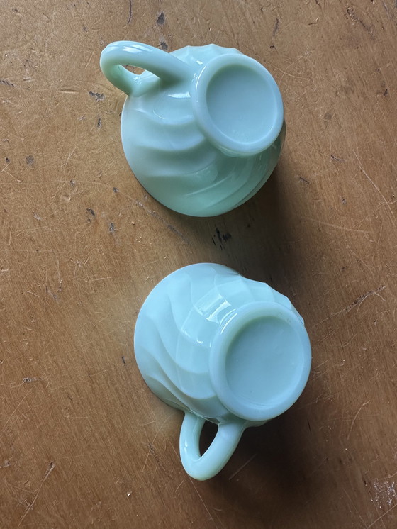 Image 1 of Tasse et soucoupe en opaline