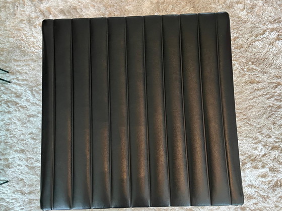 Image 1 of Vitra Eames 125 Hocker Cuir noir