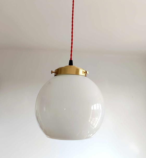 Image 1 of Suspension Opaline Vintage 1950 