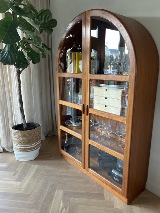 Armoire ronde design danoise Dyrlund