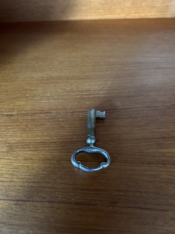 Image 1 of Armoire ronde design danoise Dyrlund